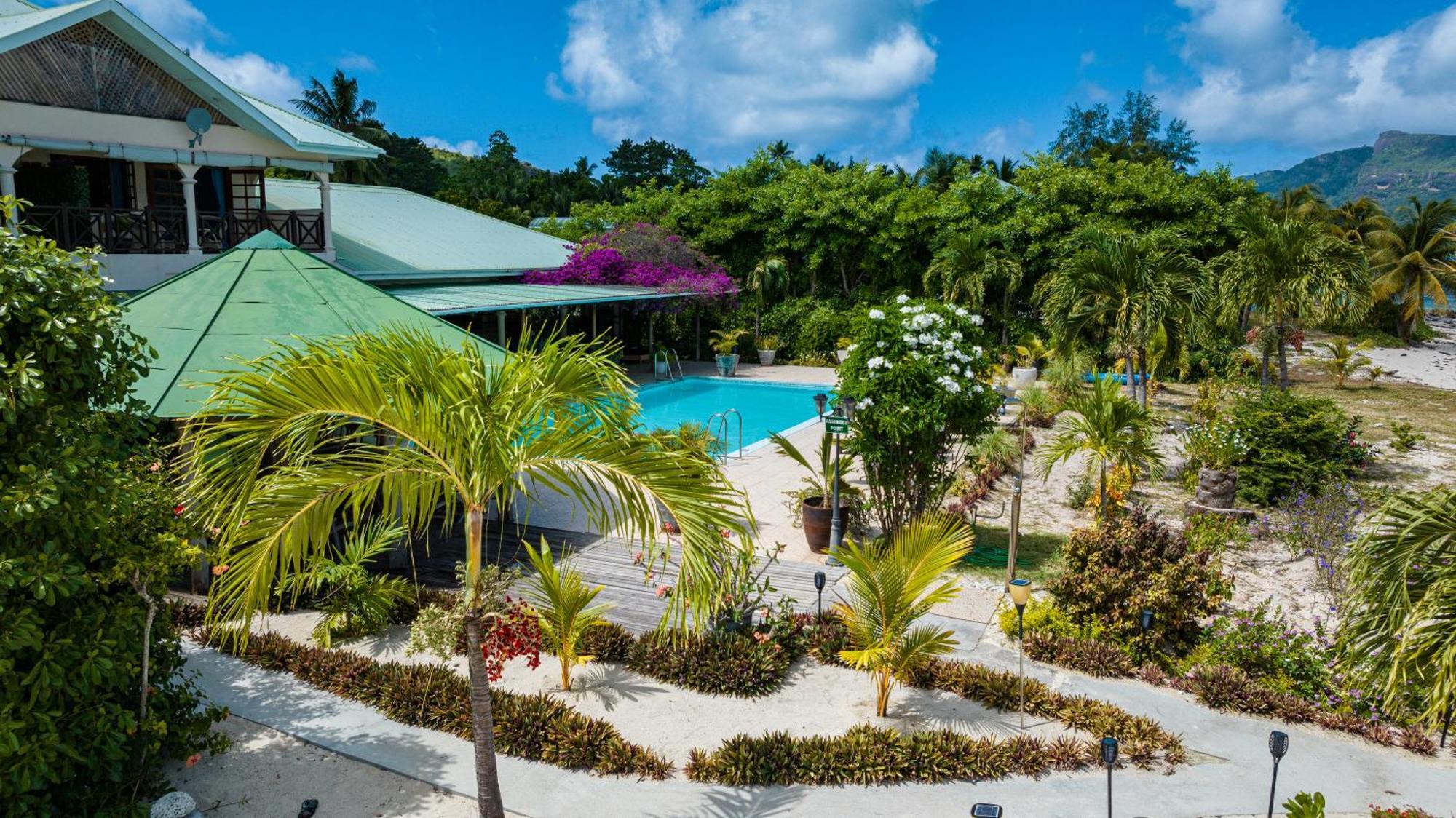 Villa De Cerf Cerf Island Exterior photo